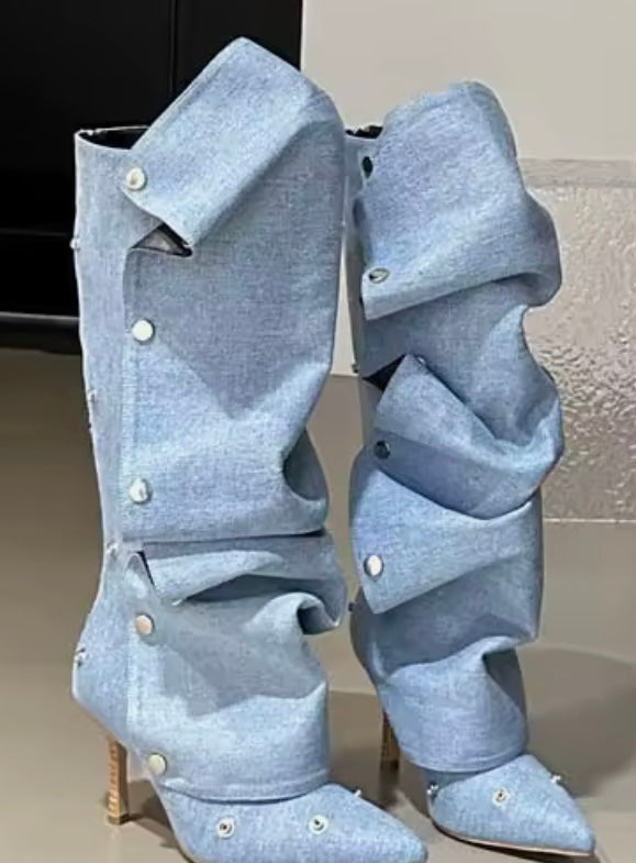 Snapping Boots