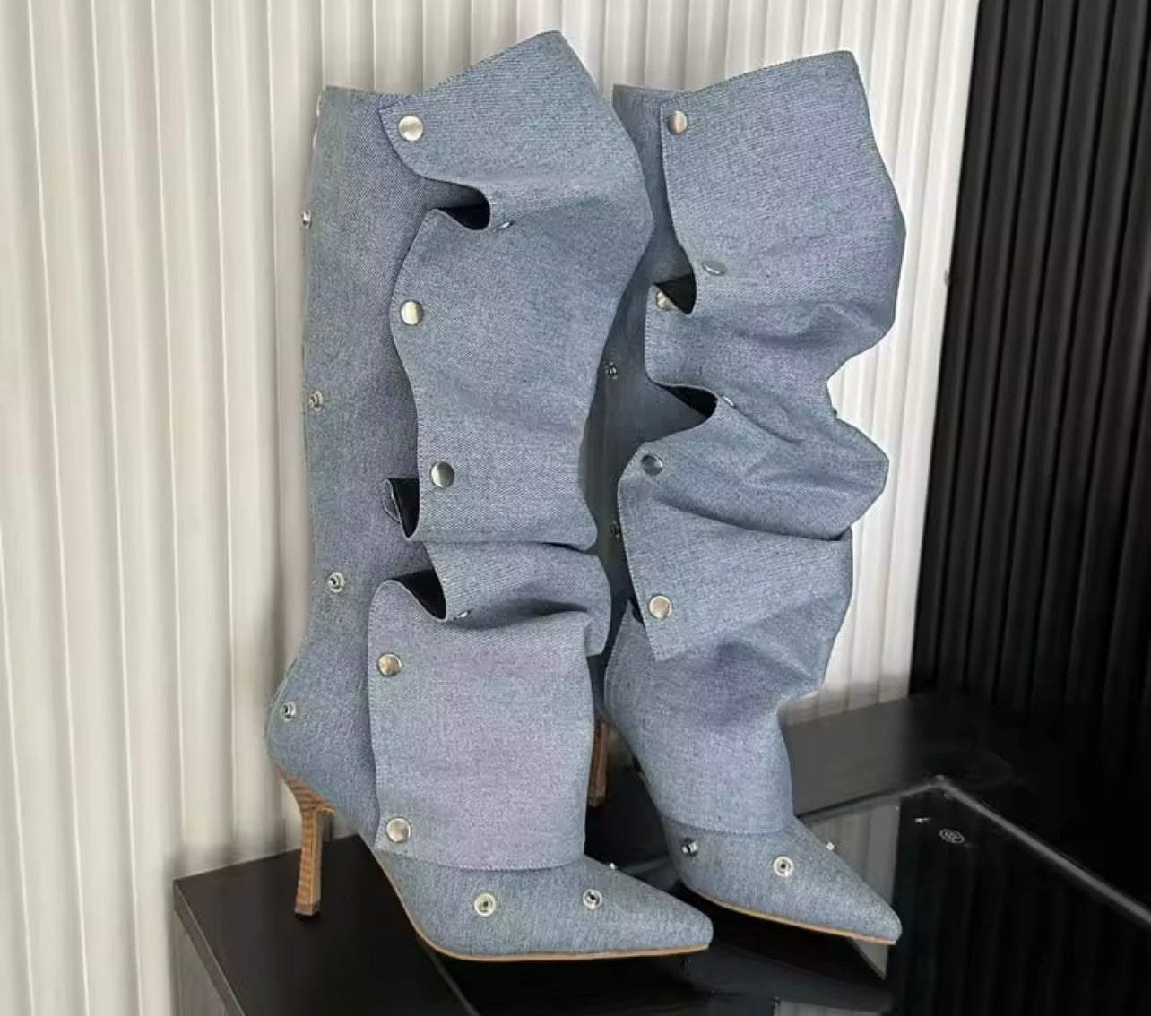 Snapping Boots